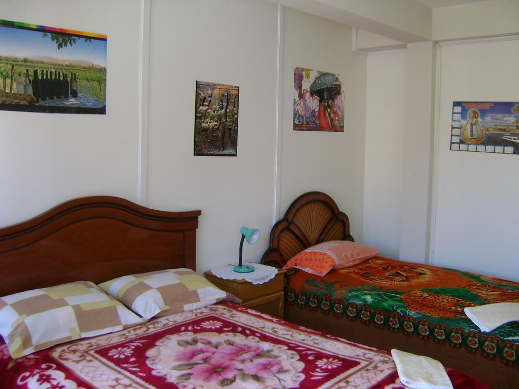Yunguyo Hostal Villa Imperial חדר תמונה