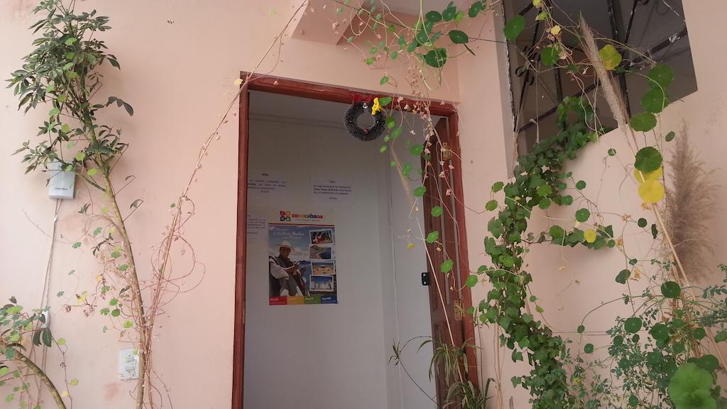 Yunguyo Hostal Villa Imperial מראה חיצוני תמונה