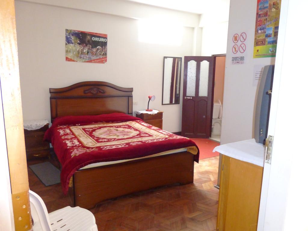 Yunguyo Hostal Villa Imperial מראה חיצוני תמונה